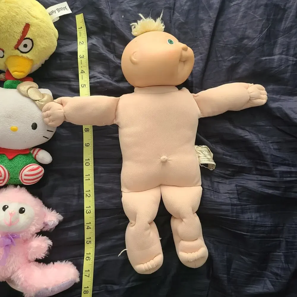 Cabbage patch plush lot.